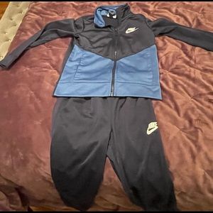 Blue Nike set